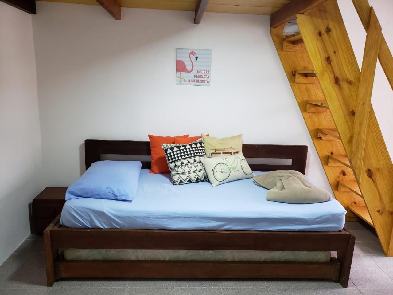 Santo Quintal Hostel 乌巴图巴 外观 照片